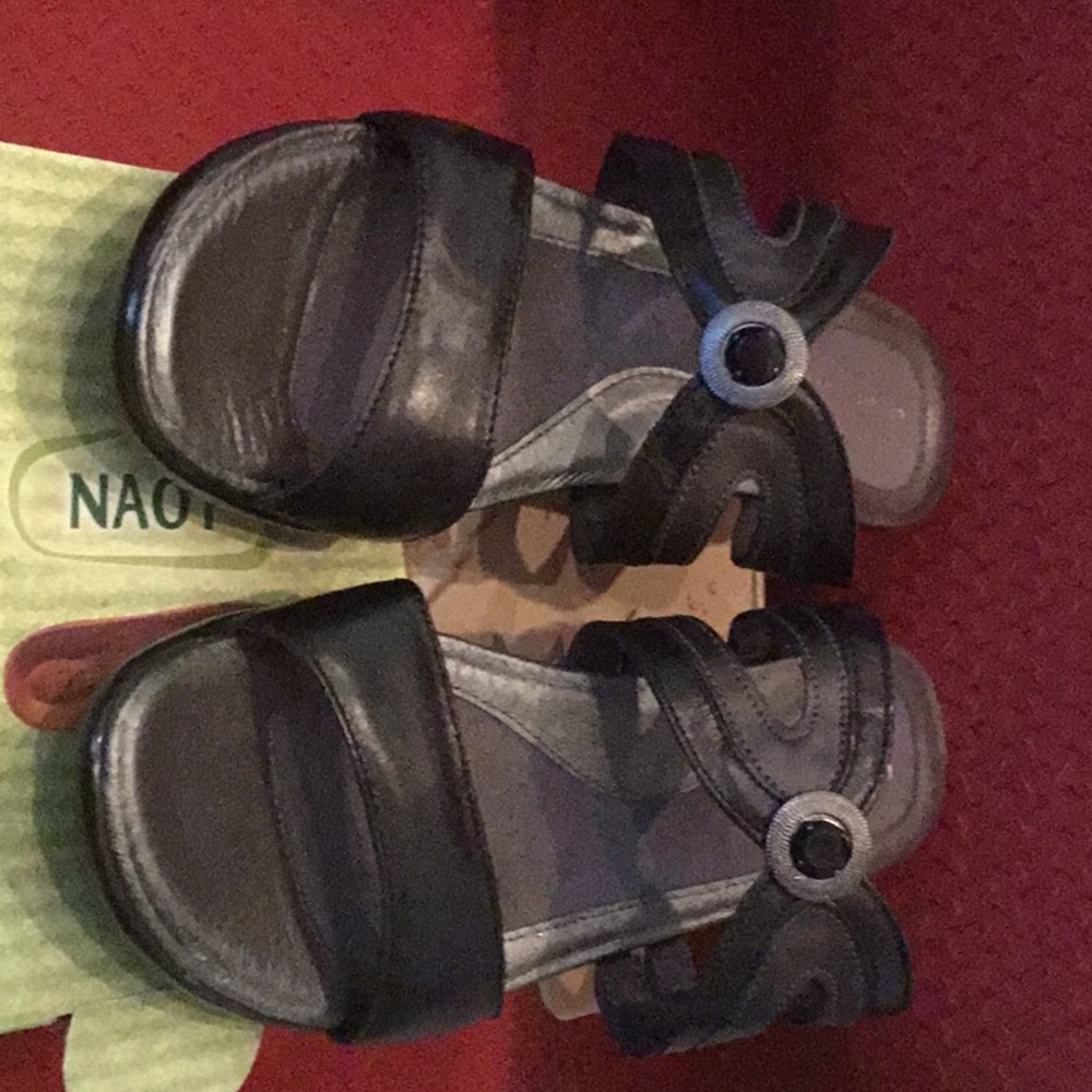 Shoes brand new